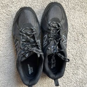 New balance men’s sneakers